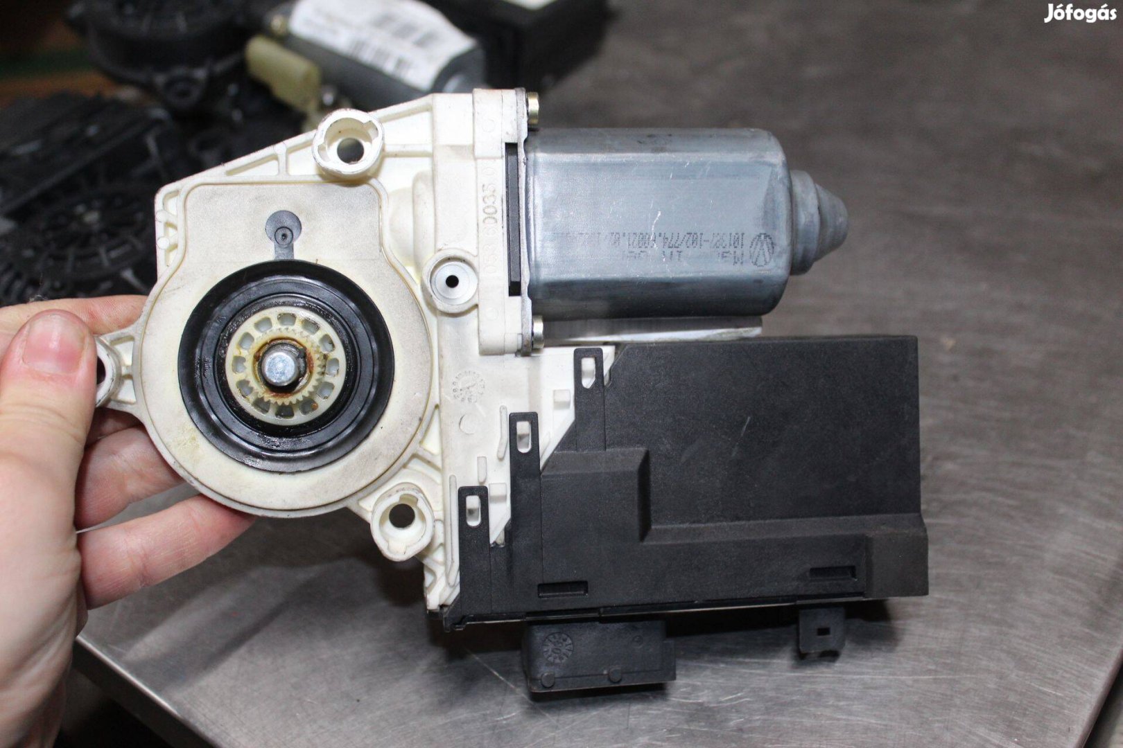 Peugeot 307 2001-2005 jobb első ablakemelő motor