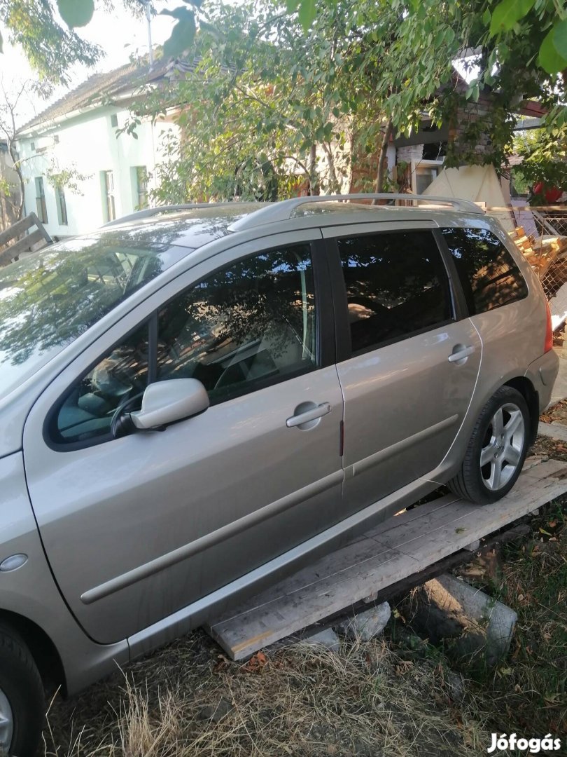 Peugeot 307. 