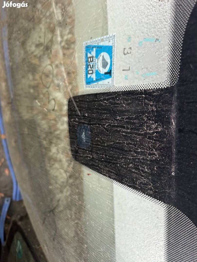 Peugeot 307 cc első szélvédő eladó .