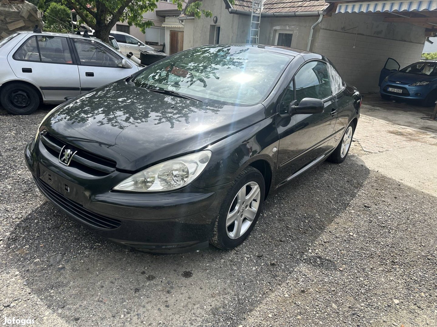 Peugeot 307 cc szenzoros első szélvédő eladó.