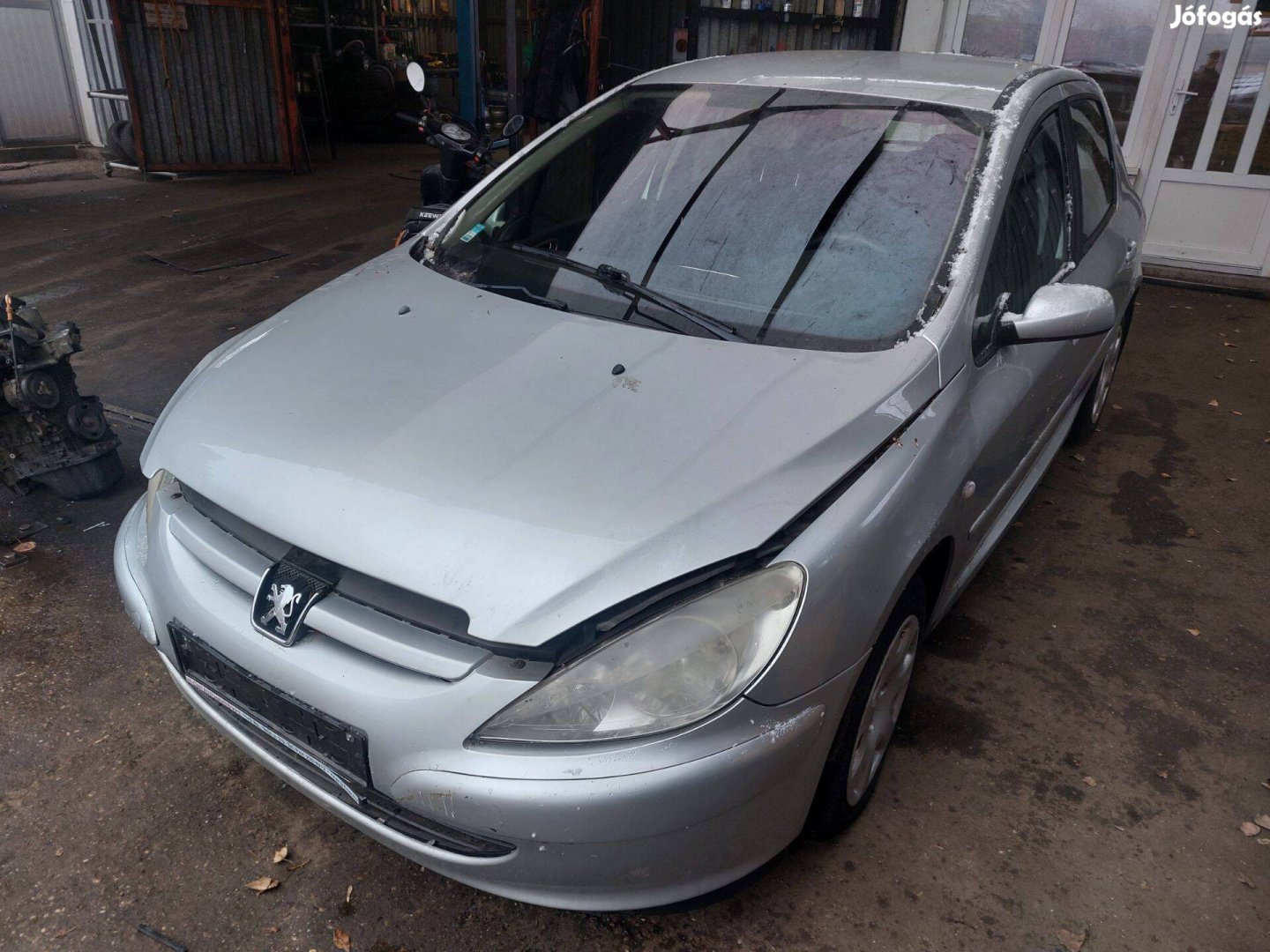 Peugeot 307 karosszéria elemei szürke