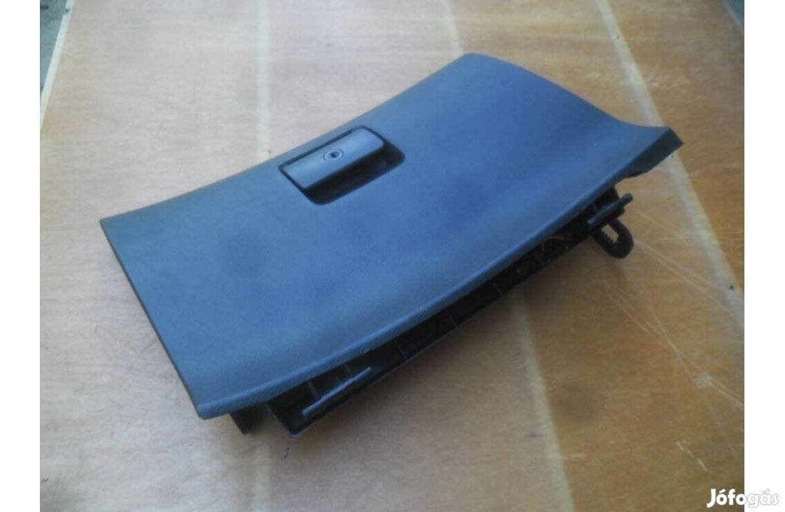 Peugeot 307 kesztyűtartó ajtó