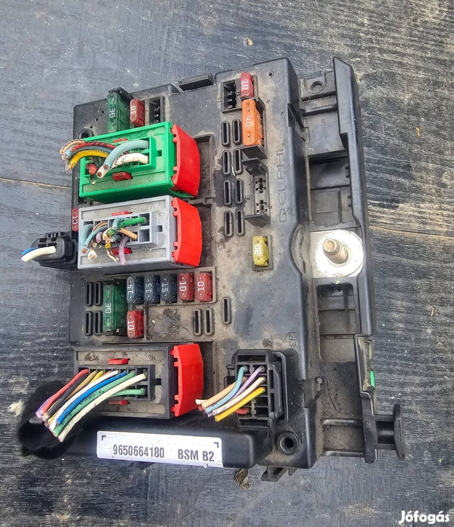 Peugeot 307 motortéri biztosíték tábla bsm modul 15000