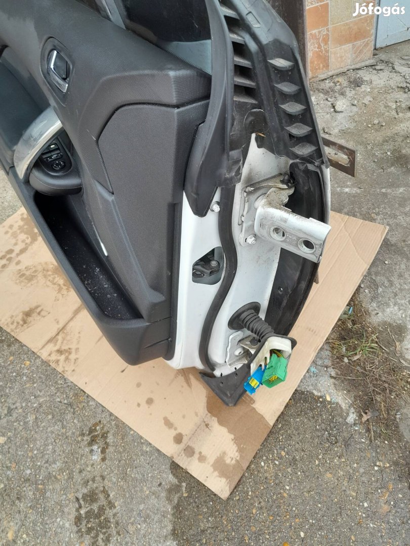 Peugeot 308 CC bontott alkatrészek 