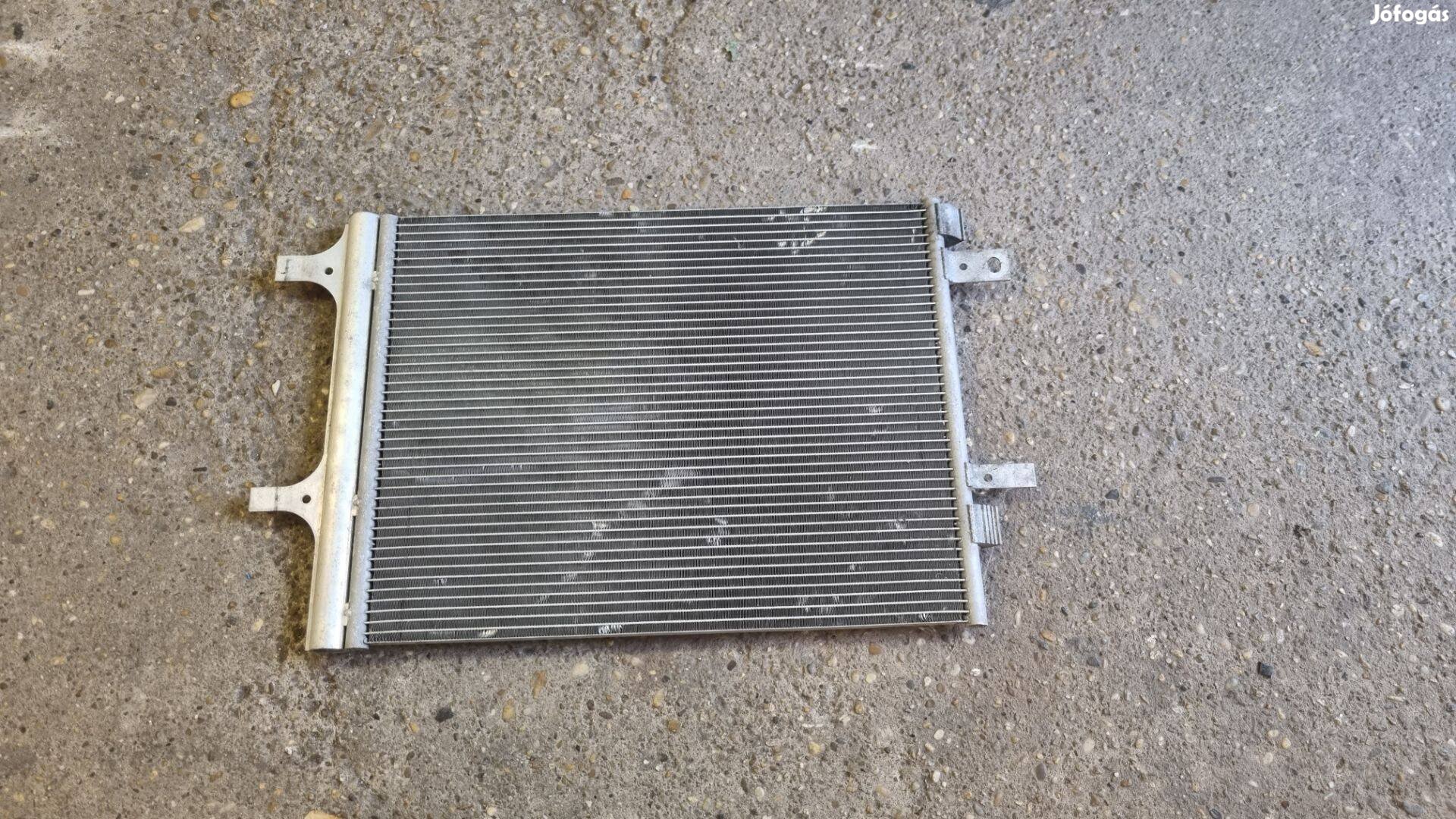 Peugeot 308 II Citroen C4 13- Klímahűtő 9677145480