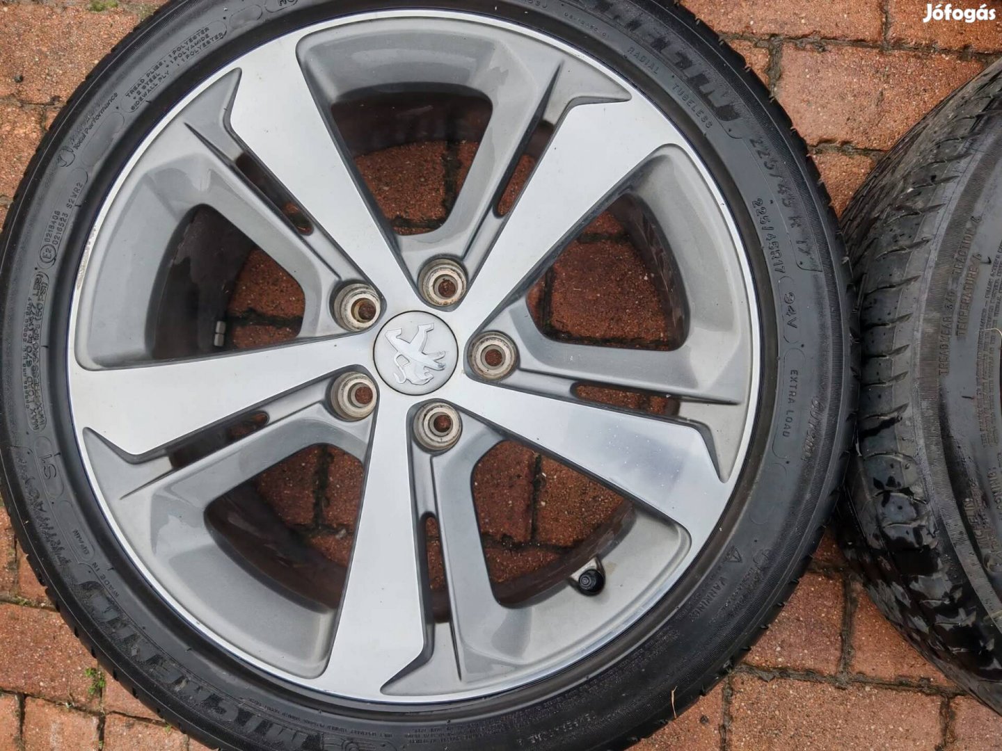 Peugeot 308 T9 gyári 17col alufelni 5x108 225/45r17 Michelin 