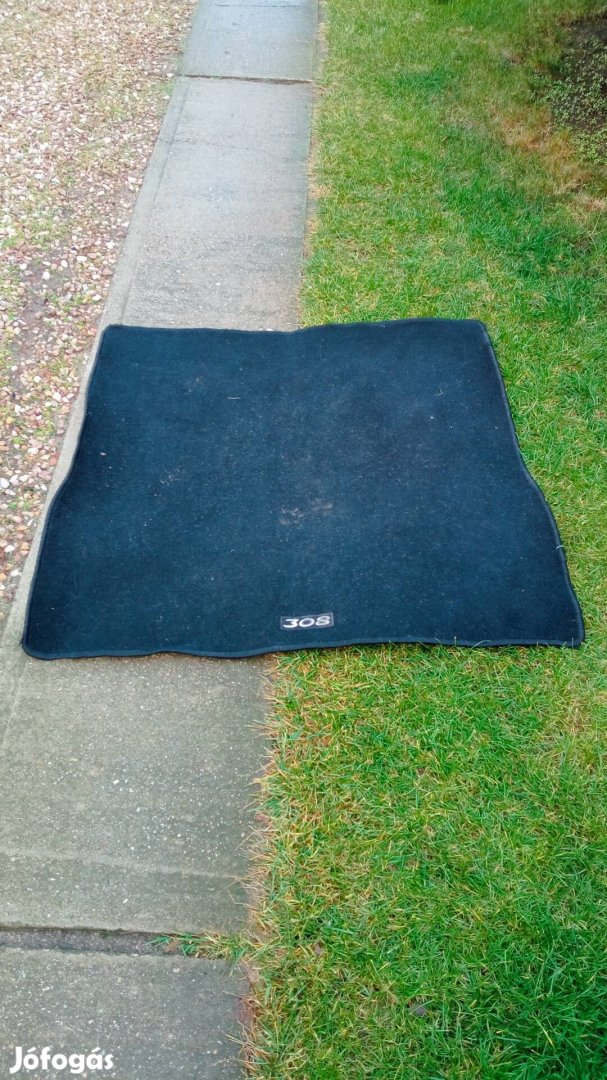 Peugeot 308 csomagtér szőnyeg 