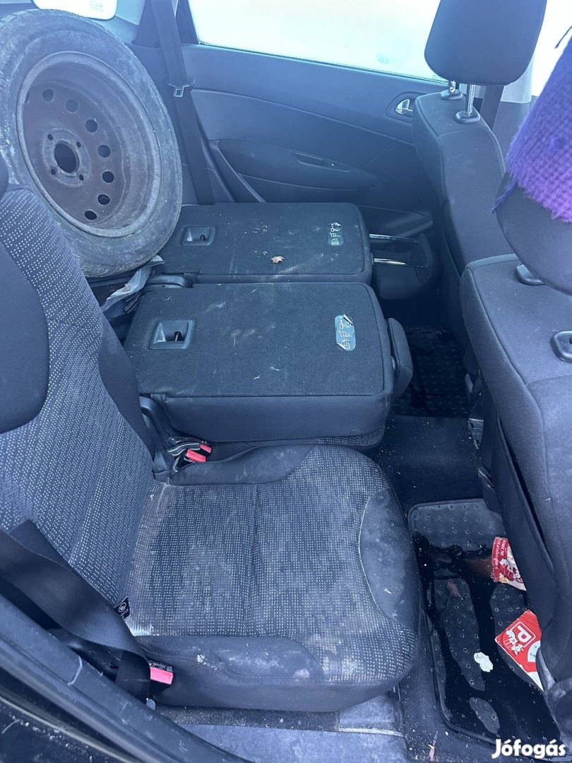 Peugeot 308 hátsó sori ülés eladó .