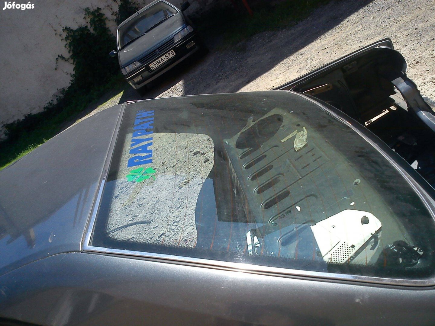 Peugeot 405 hátsó szélvédő ablak
