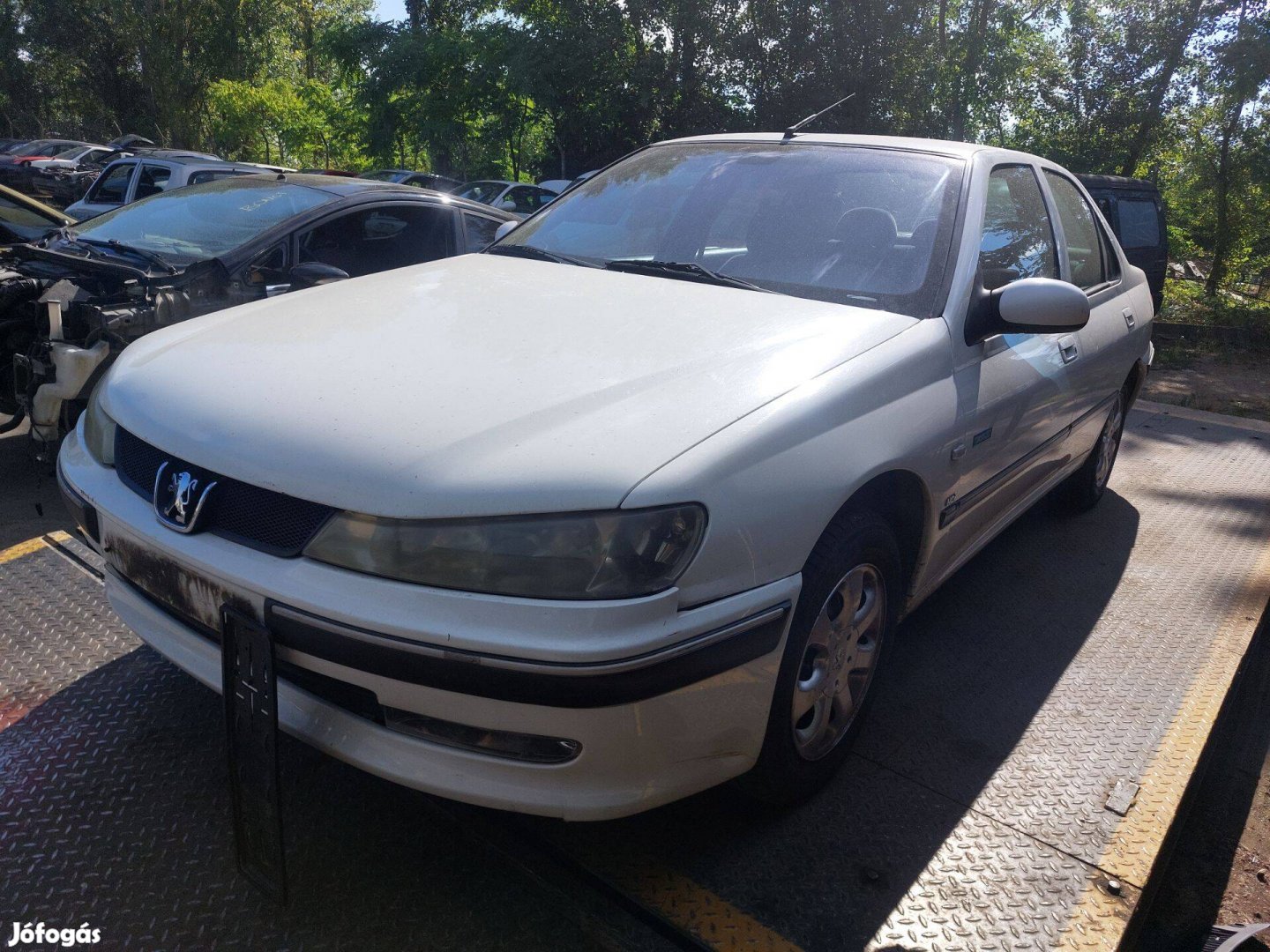 Peugeot 406 karosszéria elemei fehér