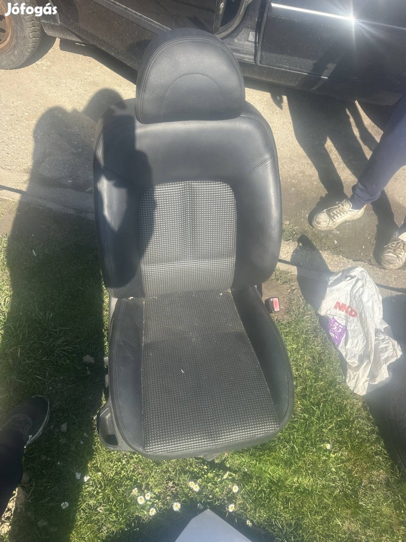 Peugeot 407 bőr belső eladó .