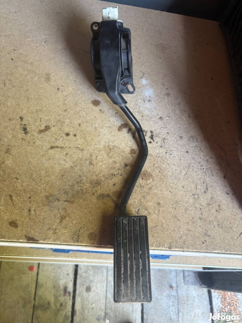 Peugeot 407 gázpedal