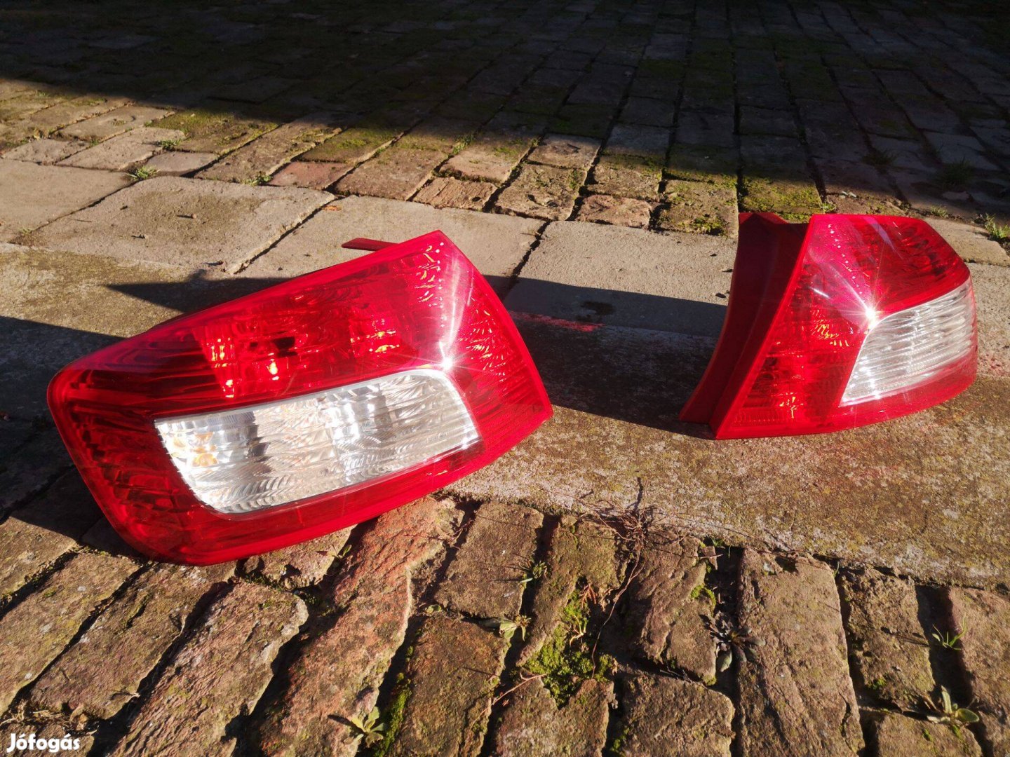 Peugeot 407 sedan facelift gyári hátsó lámpa pár