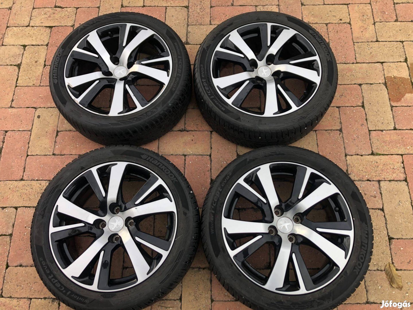 Peugeot 4x108 17" gyári alufelni agy: 65,1