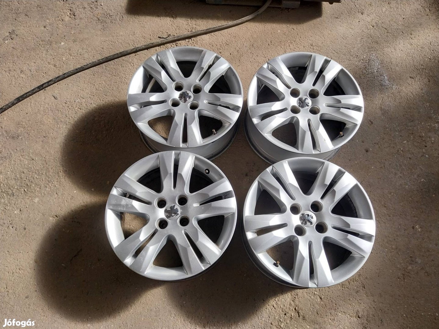 Peugeot 4x108 17 alufelni tpms 17" felni