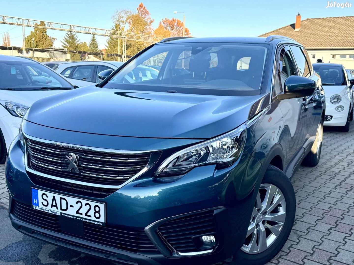 Peugeot 5008 1.2 Puretech Active (7 személyes )...