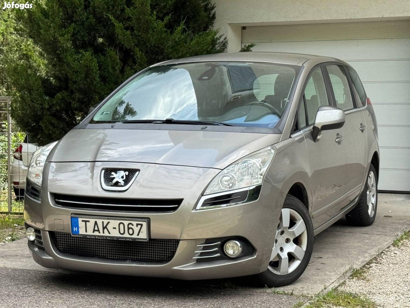 Peugeot 5008 1.6 HDi Premium Navi. Vonóhorog. M...