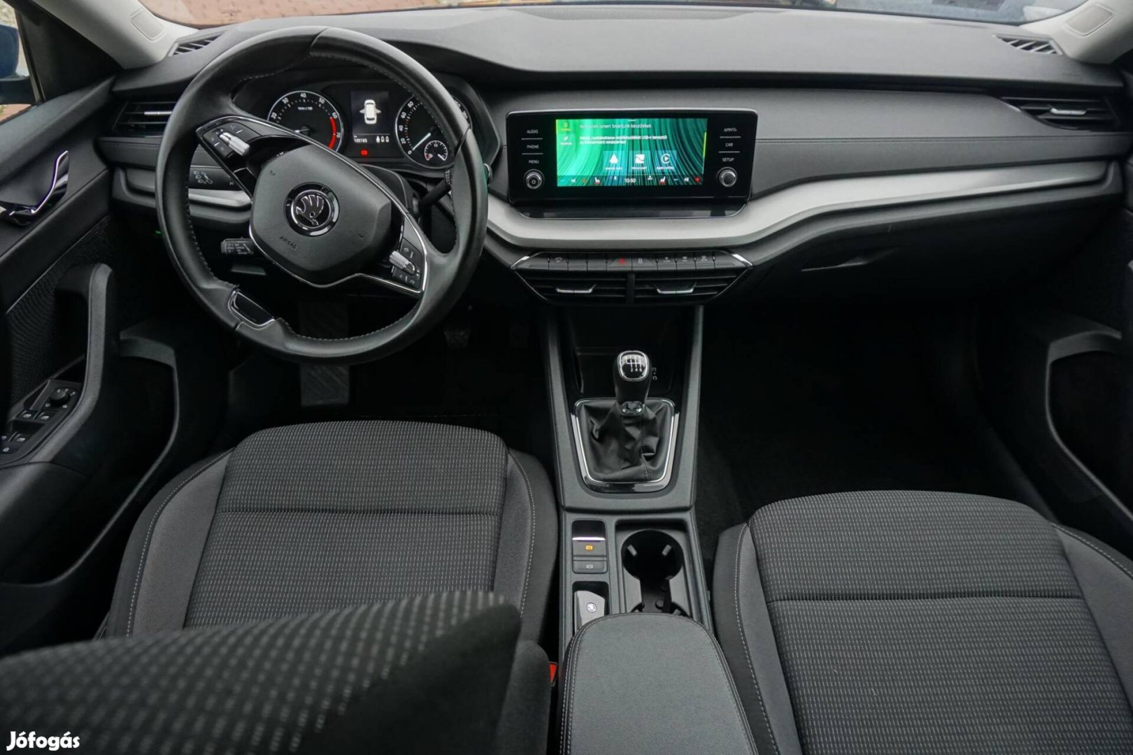 Peugeot 5008 1.6 Puretech Allure (7 személyes )...