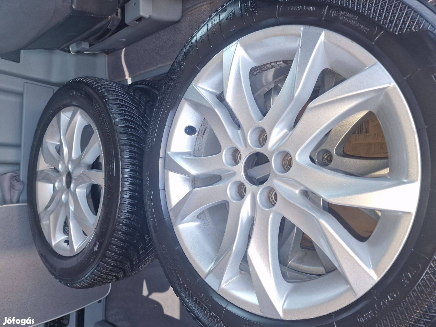 Peugeot 508 215.55.17 Kléber téli gumi-Gyári alufelni