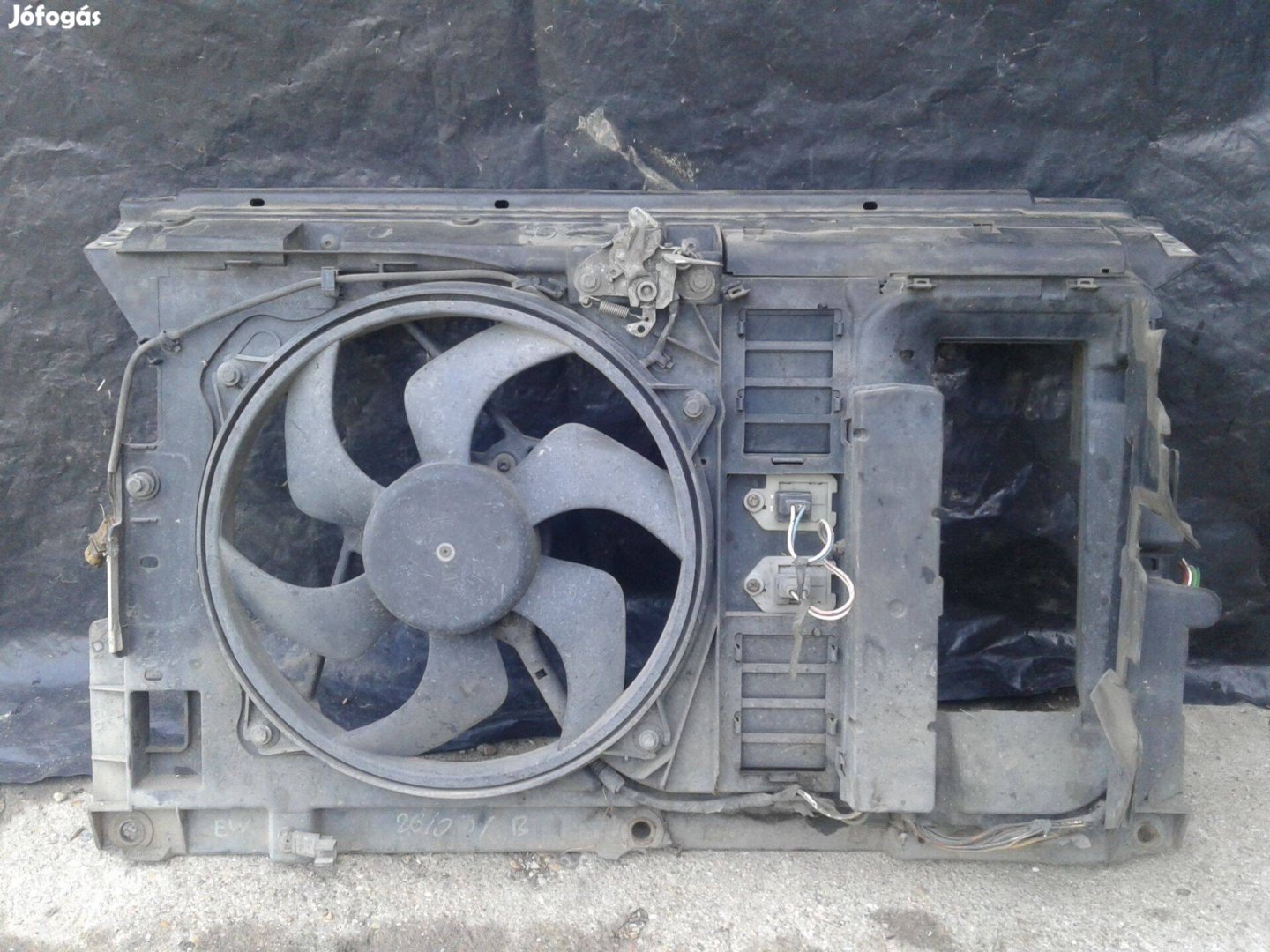 Peugeot 607 (2.2 Hdi) homlokfal(Ventilátor nélkül)