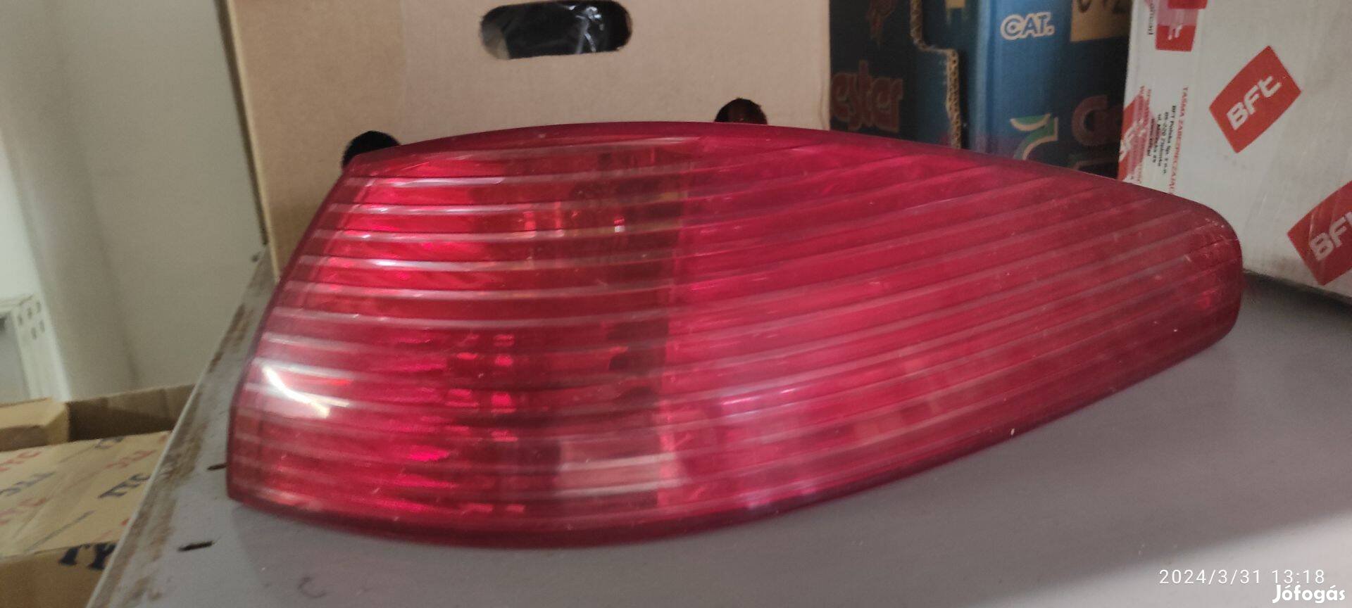 Peugeot 607 hátsólámpa jobb külső 2000-2005
