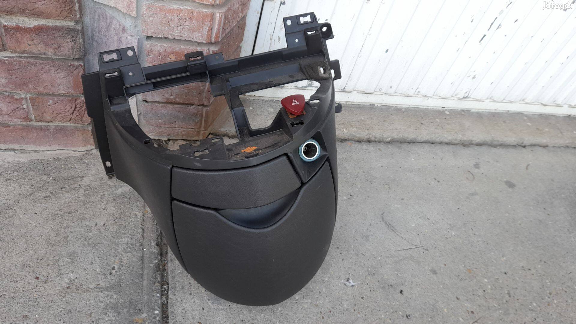 Peugeot 807 középső tároló rekesz 1497694077