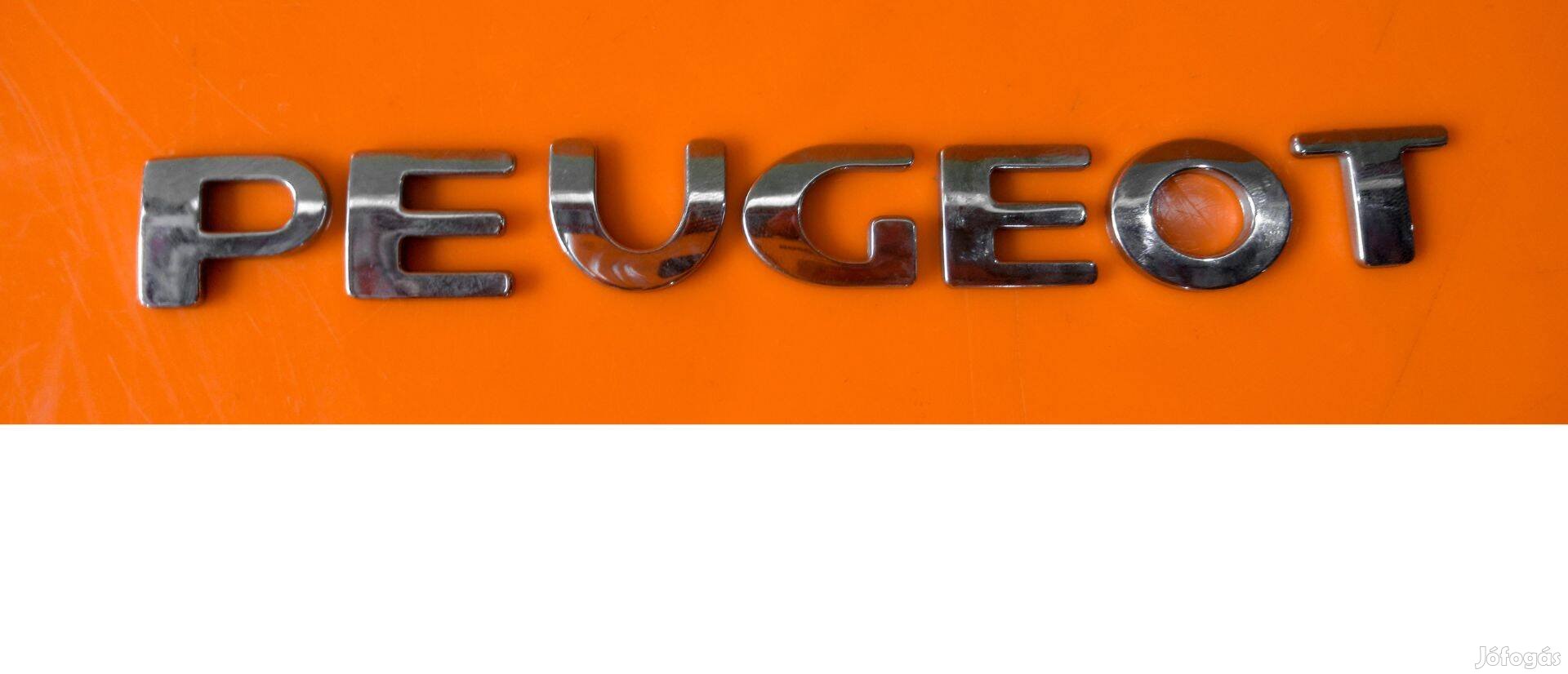 Peugeot Boxer 06- első Sárvédőre sárvédő Peugeot felírat embléma JEL
