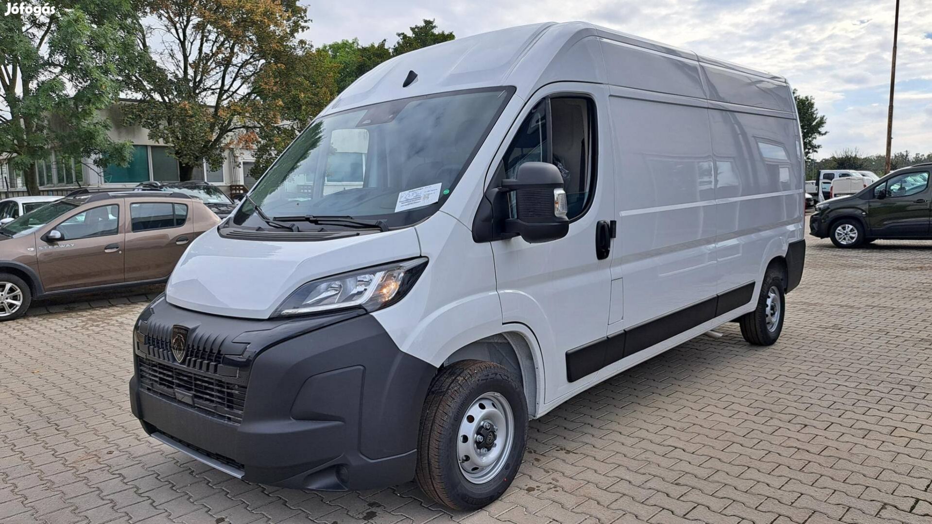 Peugeot Boxer 2.2 Bluehdi 350 FT L2H2 Készletrő...