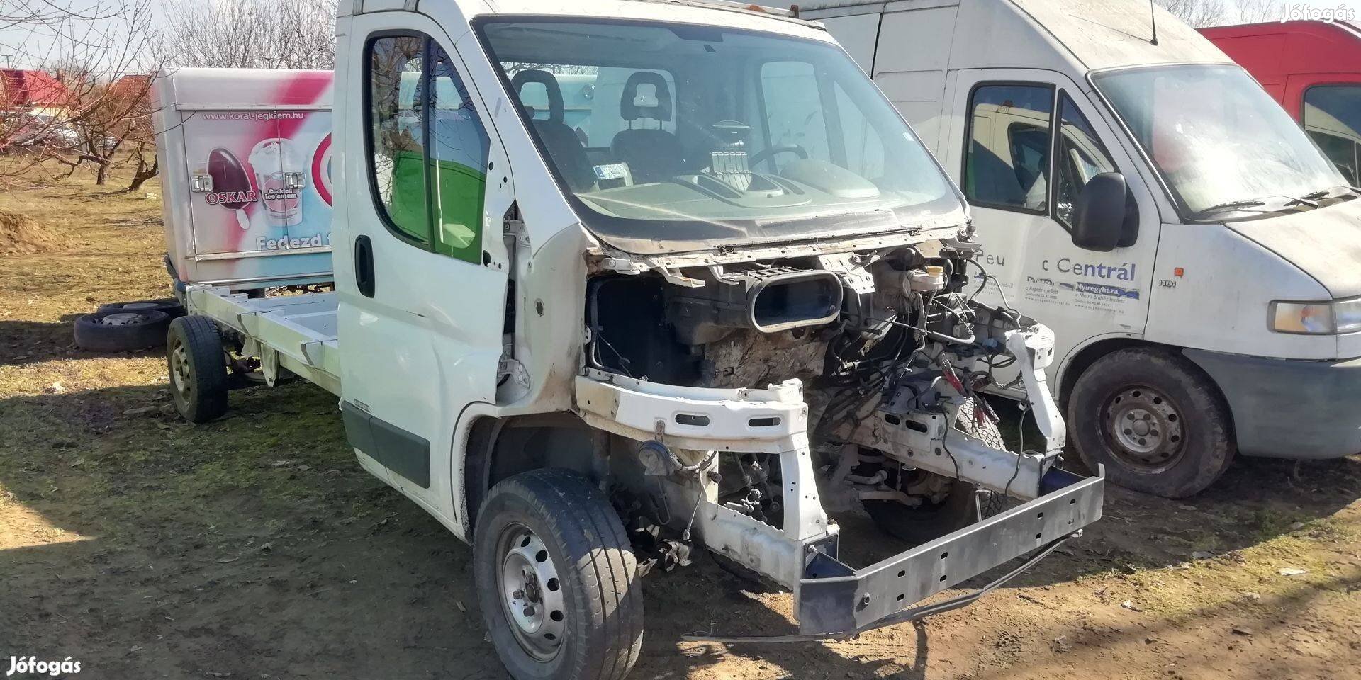 Peugeot Boxer 2.2 hdi alváz hiányosan eladó