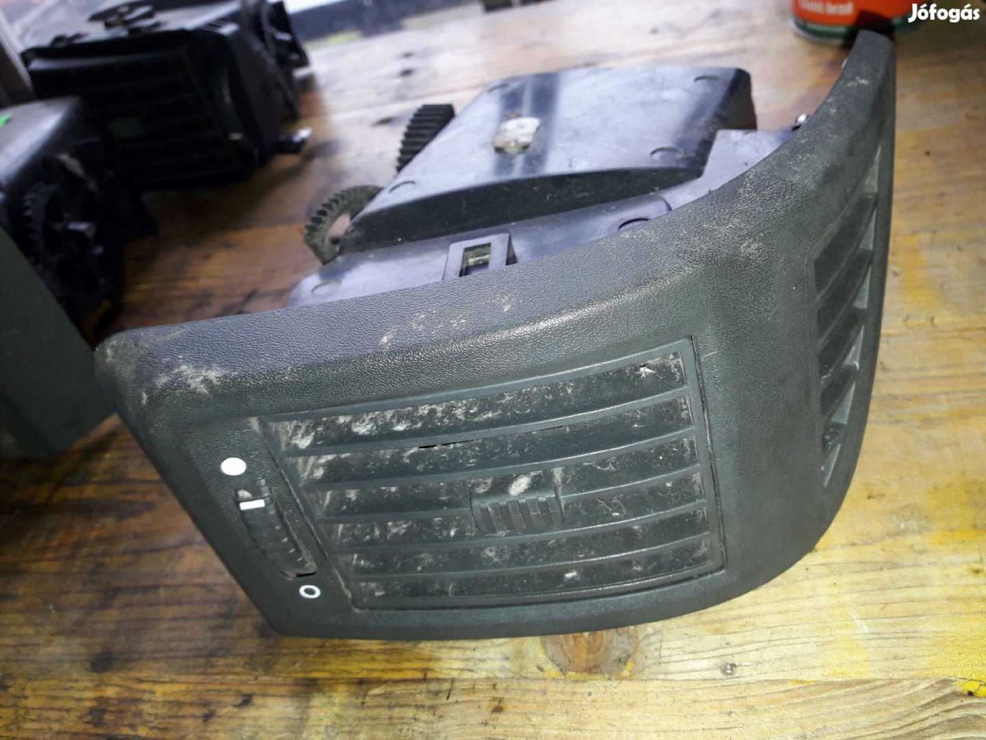 Peugeot Boxer III 06-14 Bal Középső Szellőző