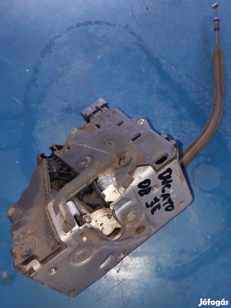 Peugeot Boxer III 06-14 Jobb Első Ajtó Zárszerkezet + Központizár