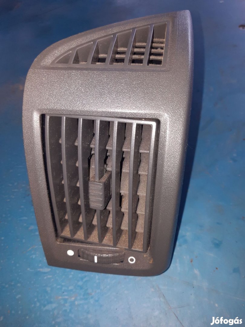 Peugeot Boxer III 06-14 Jobb Középső Szellőző