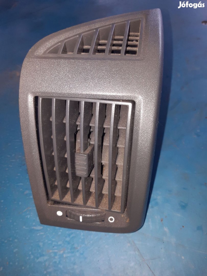 Peugeot Boxer III 06-14 Jobb Középső Szellőző