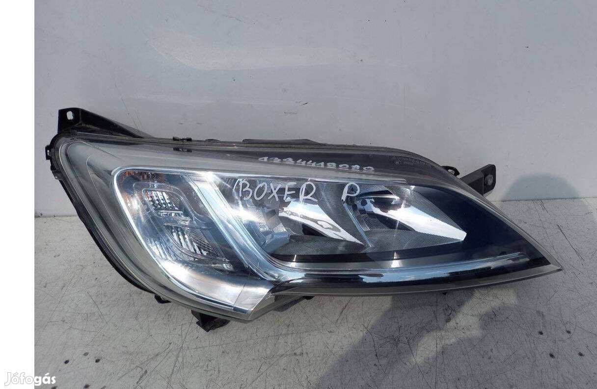 Peugeot Boxer Jumper facelift jobb fényszóró lámpa 2014-