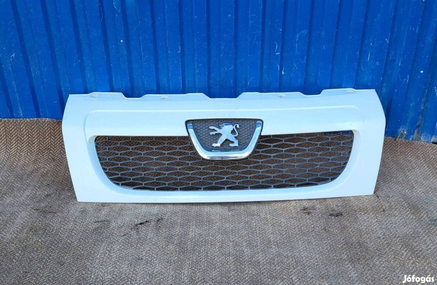 Peugeot Boxer gyári 1308068070 hűtőrács fehér
