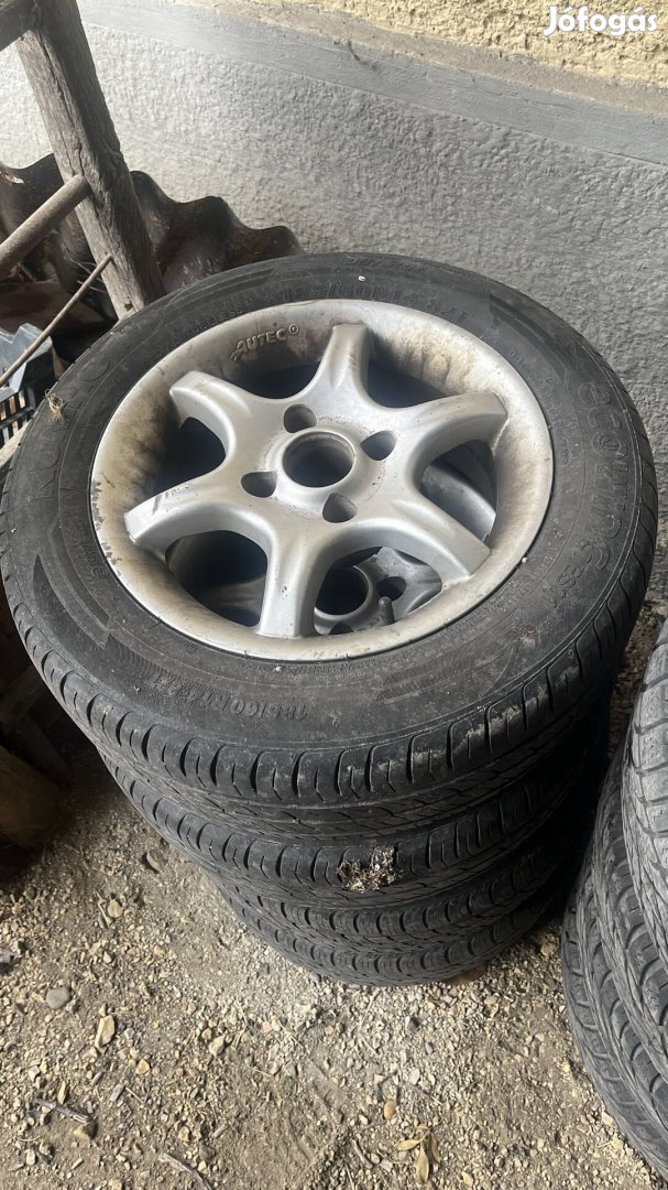 Peugeot/Citroen 14-es felni szett gumival