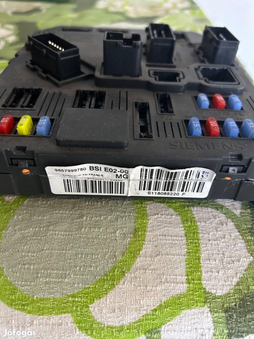 Peugeot Citroen BSI E02-00 9657999780