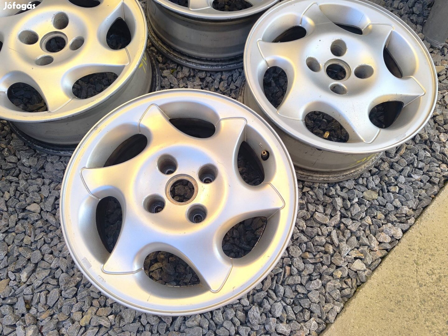 Peugeot Citroen alufelni 6x15 4x108 