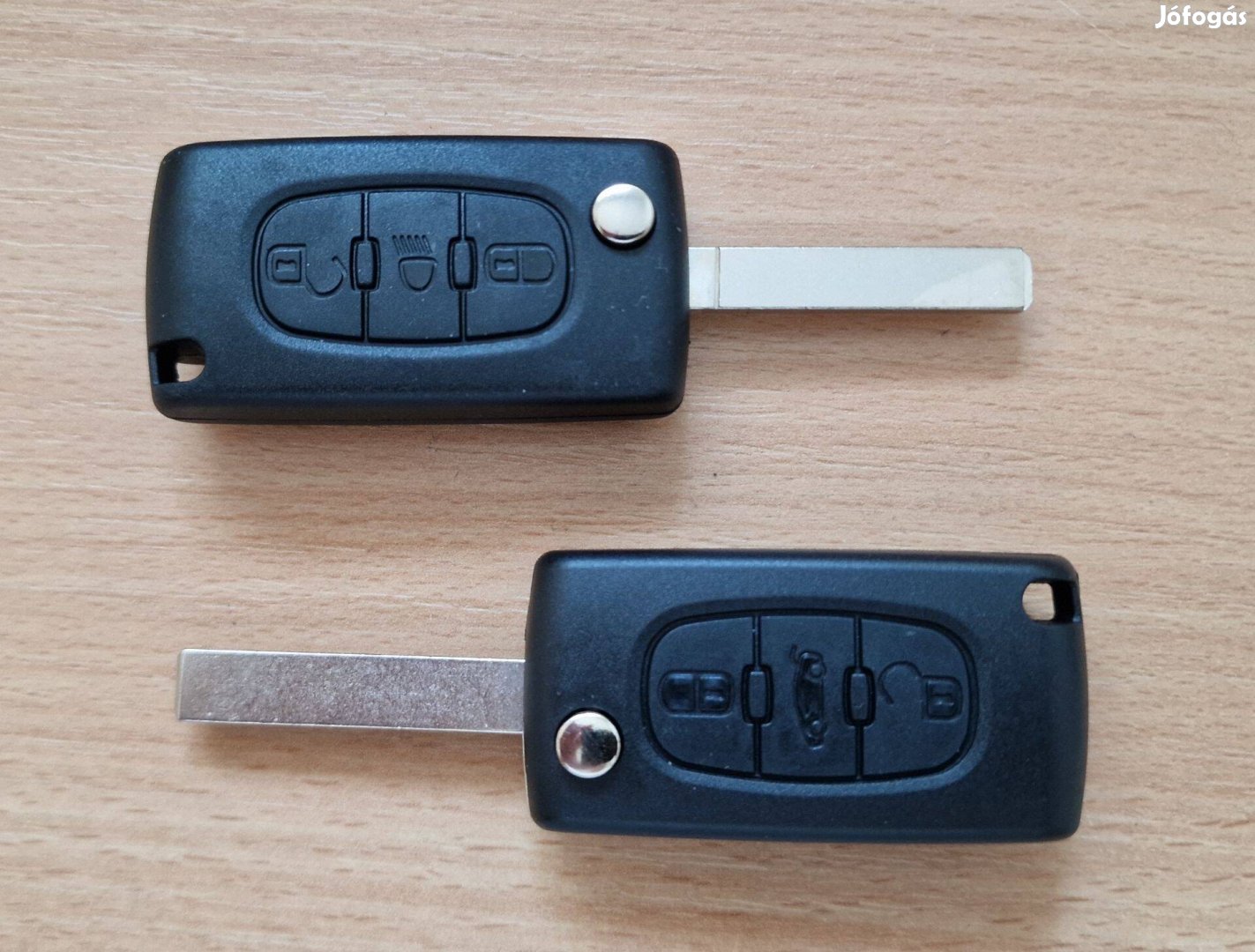 Peugeot Citroen gépkocsikhoz 3 gombos bicskakulcsház kulcsház