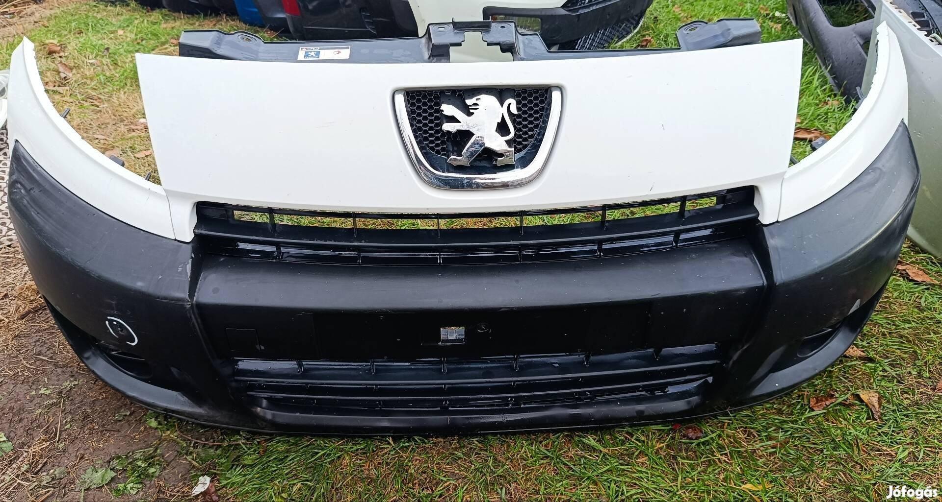 Peugeot Expert első lökhárító 