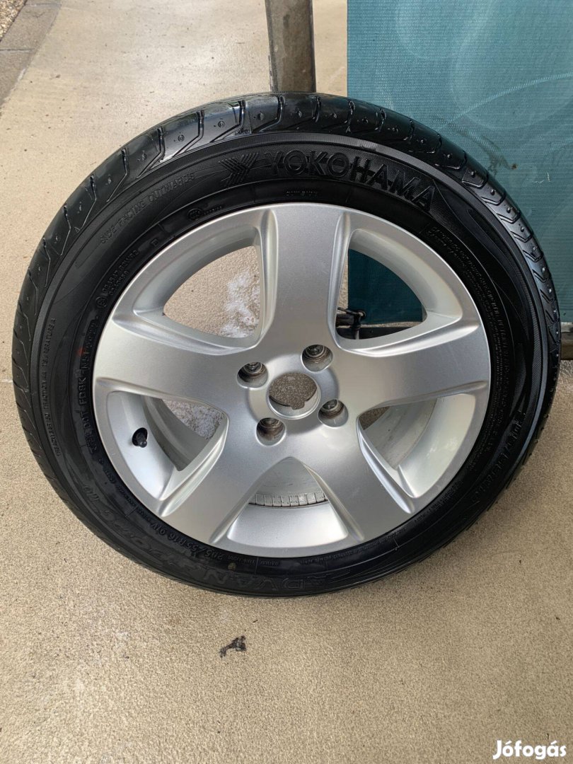 Peugeot Felni 215/55R16 Yokohama Advan Sport gumikkal