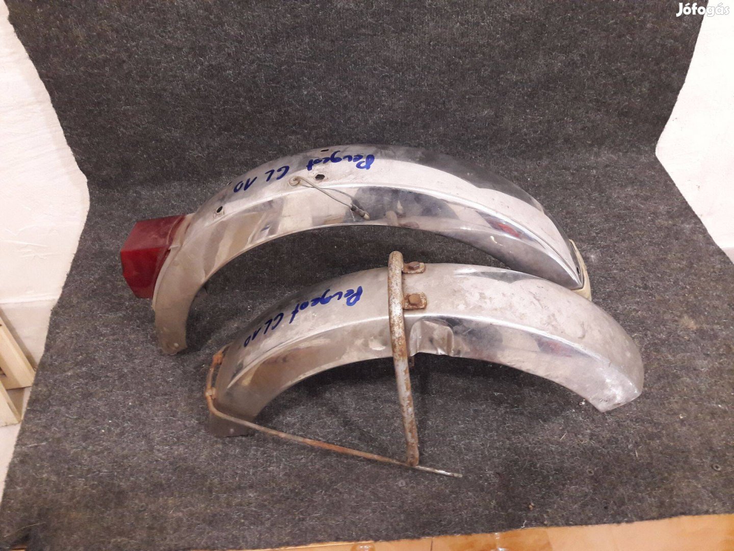 Peugeot GL 10 moped gyári komplett első és hátsó sárvédő