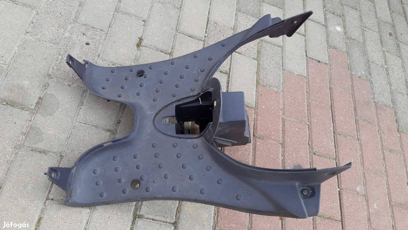 Peugeot Looxor taposó