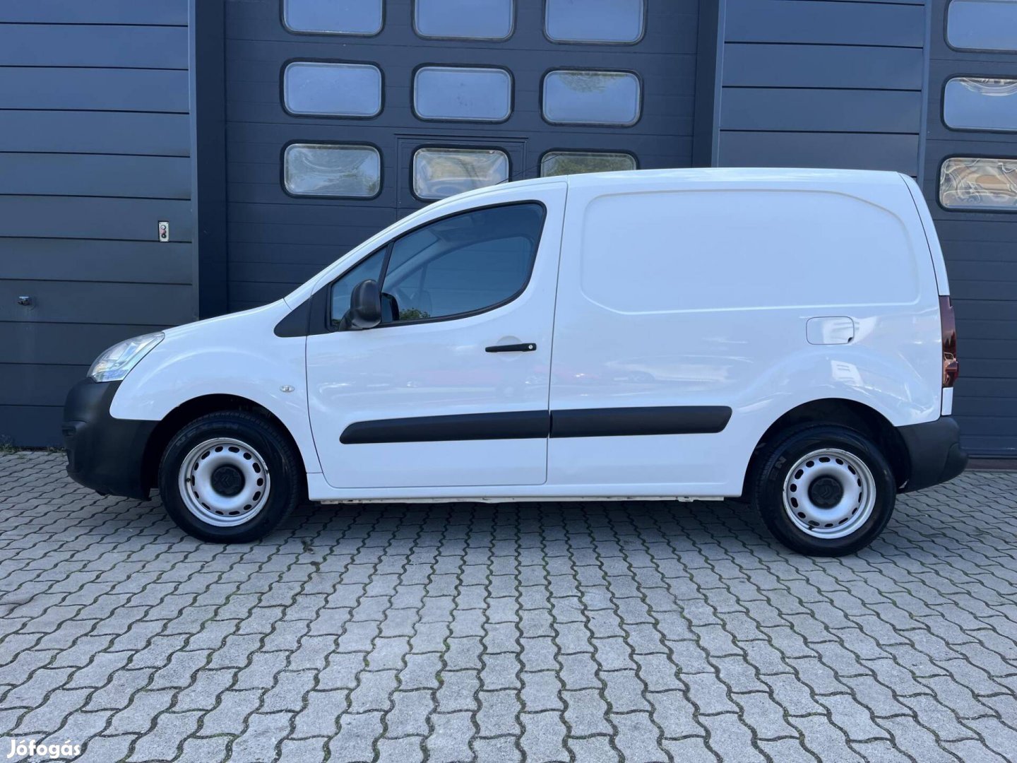 Peugeot Partner 1.6 HDi Active L1 Szervizkönyv...