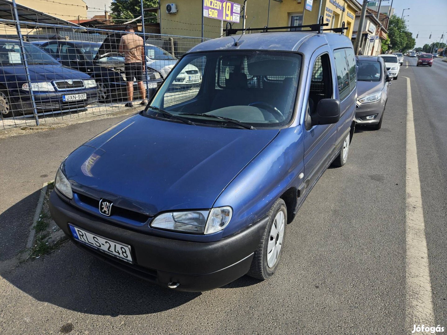Peugeot Partner 1.9 D 170 C vonóhorog