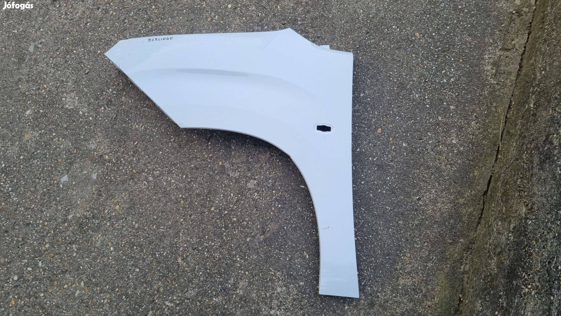 Peugeot Partner Berlingo Combo Proace Bal első sárvédő