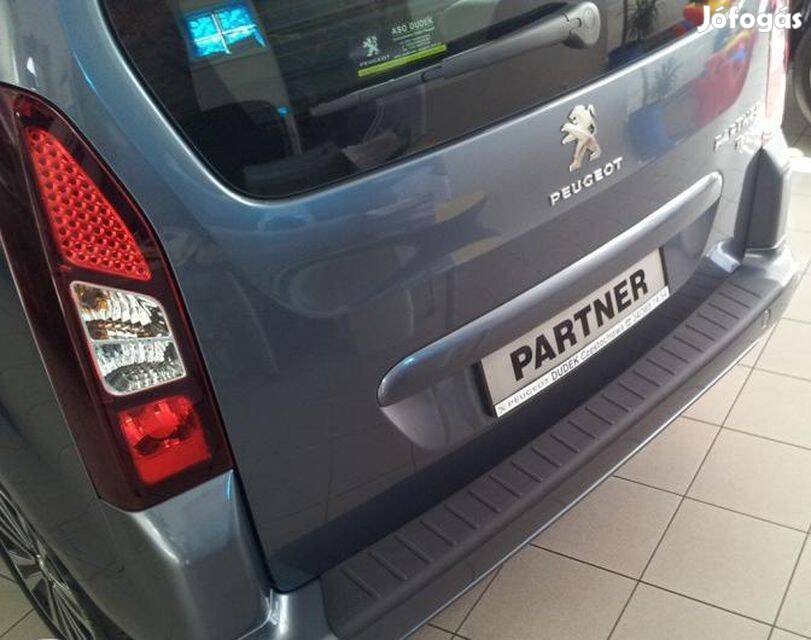 Peugeot Partner Rifter 2018tól Műanyag Lökhárítóvédő Csomagtérajtóhoz