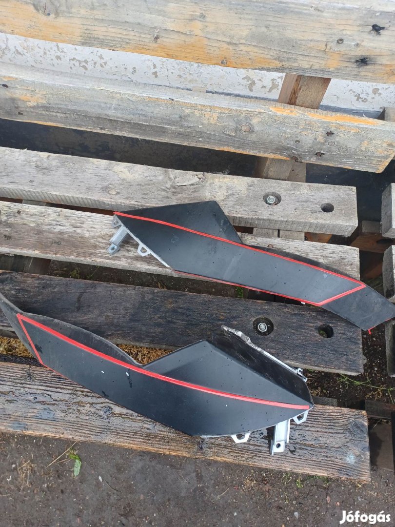 Peugeot Speedfight 3 Ülés alatti idom