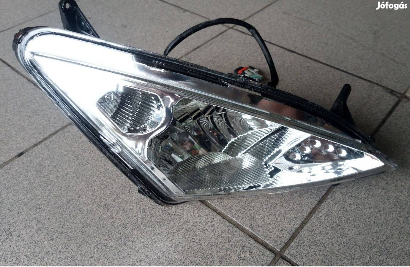 Peugeot Speedfight 3 jobb első lámpa