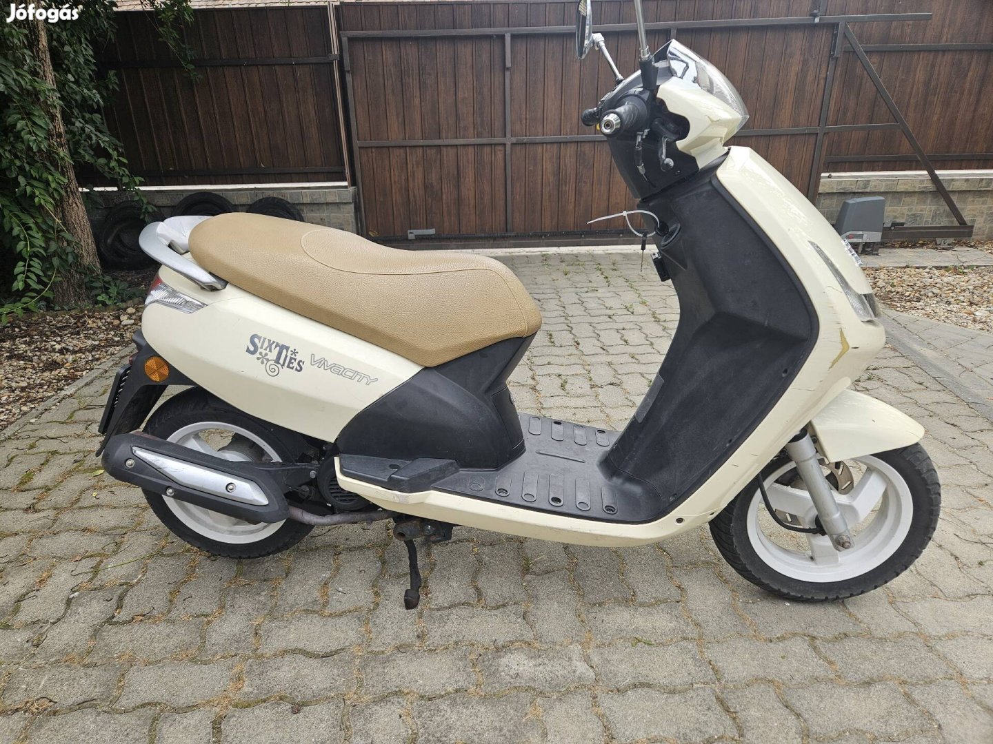 Peugeot  Vivacity 4T robogó 